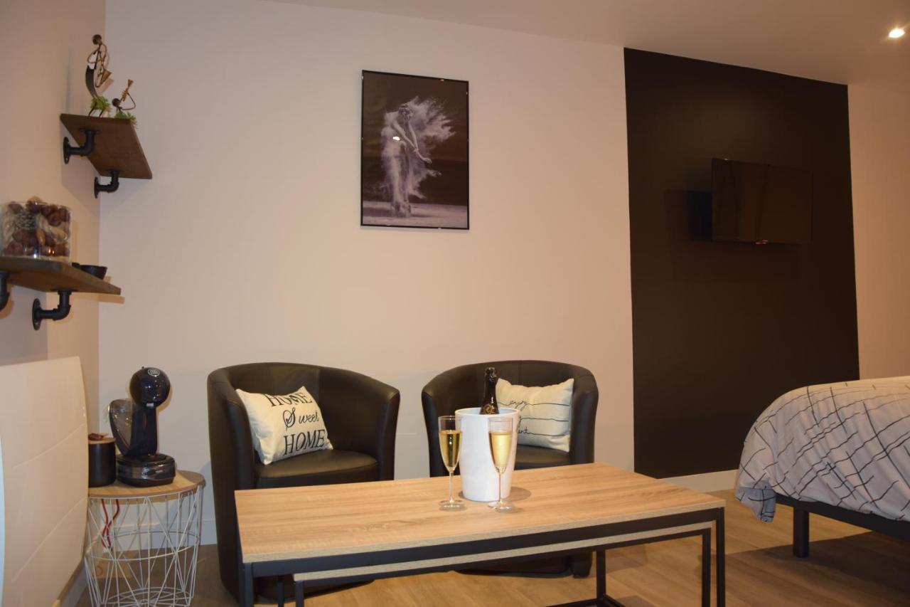 Au Fil De L'O Bed & Breakfast Bisseuil Exterior photo